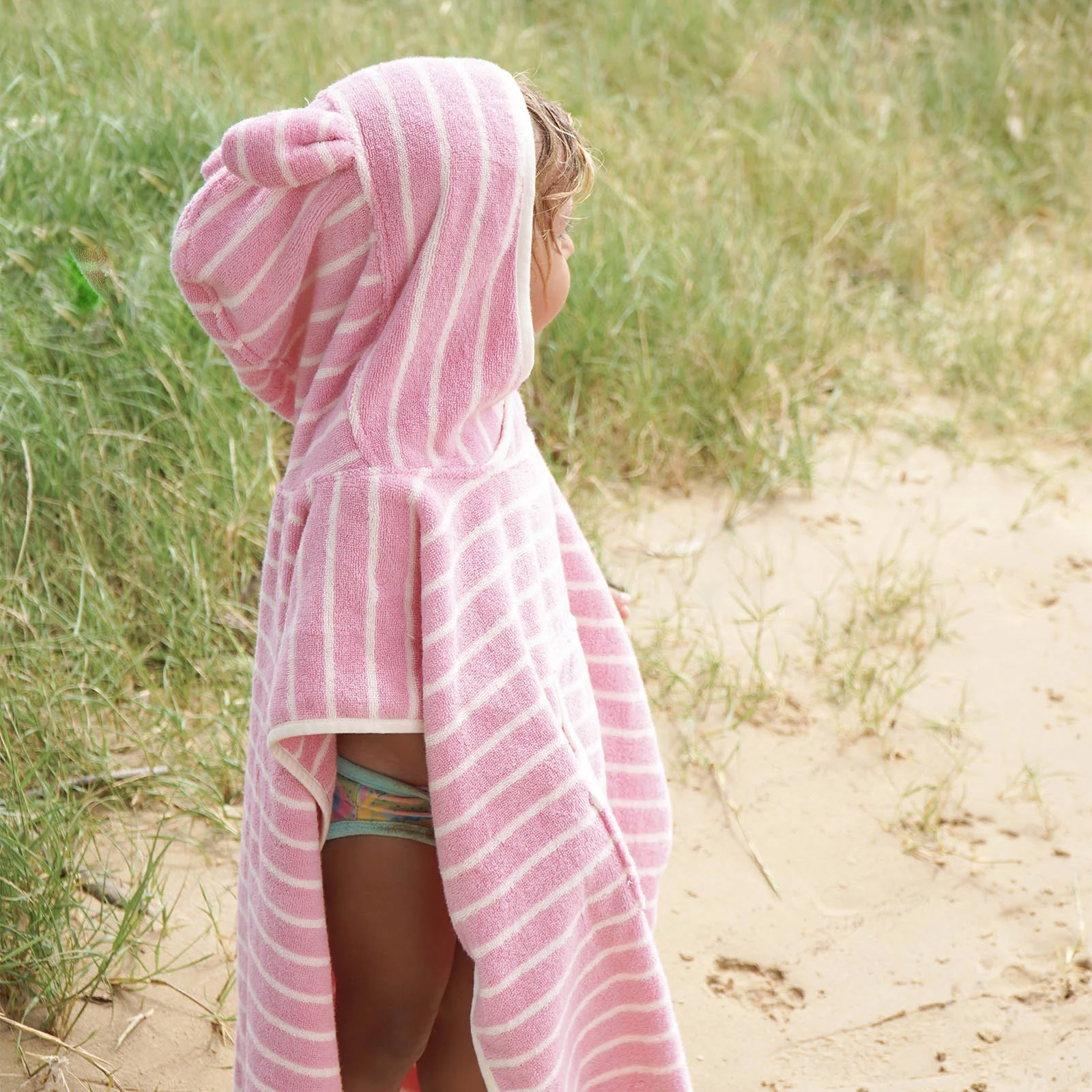 Sunnylife Kids Hooded Towel - Pink Stripe - Image 4