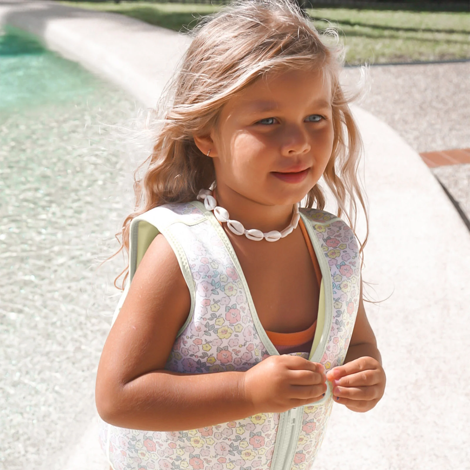 Sunnylife Kids Swim Vest - Ditsy Floral - Image 4