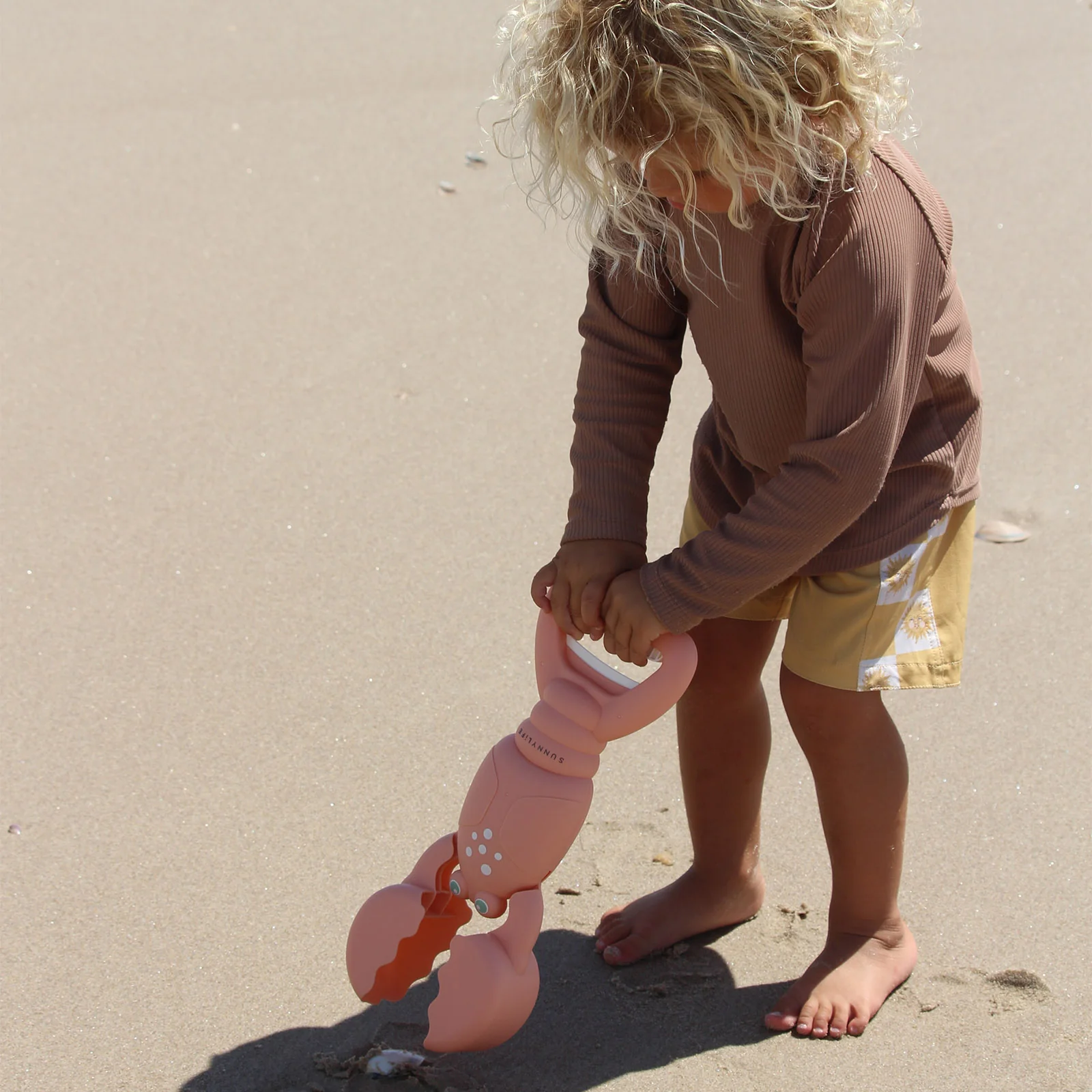 Sunnylife Sand Claws - Lobster - Image 3