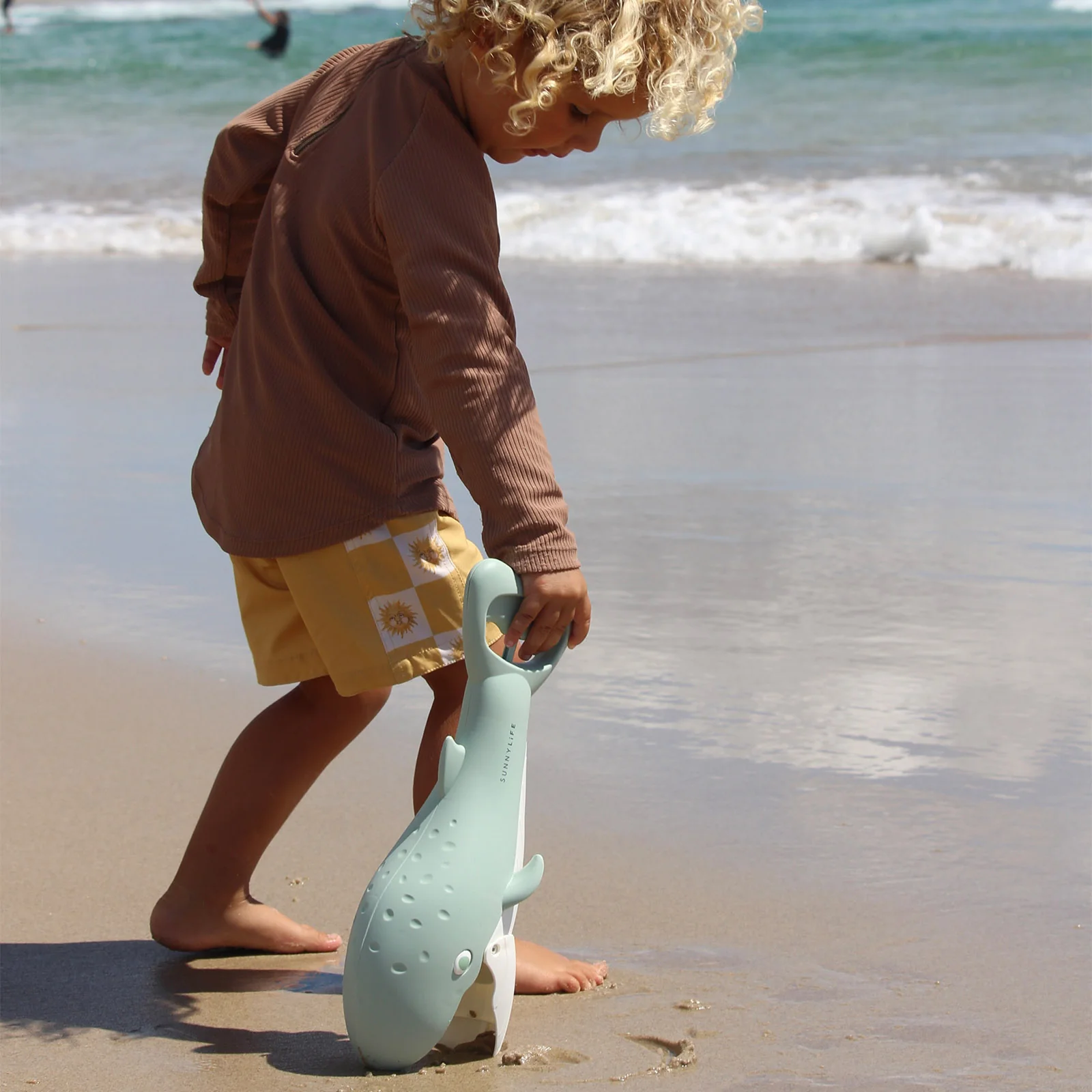 Sunnylife Sand Claws - Whale - Image 3
