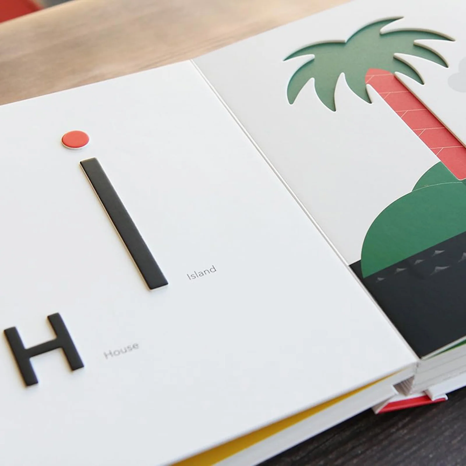 TouchThinkLearn: ABC Interactive Alphabet Board Book - Image 4