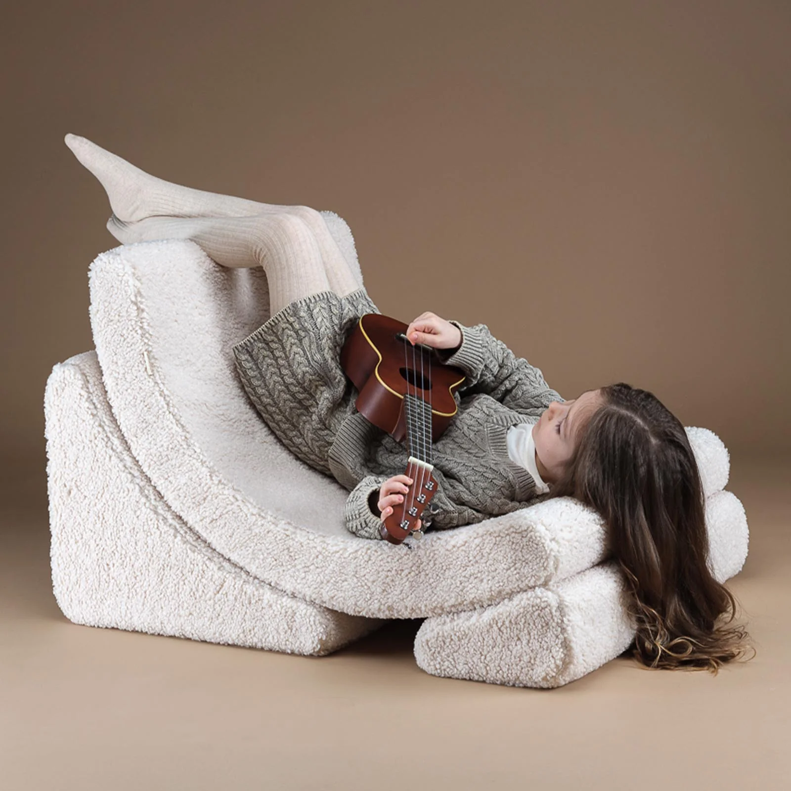 Wigiwama Cream White Moon Chair - Image 5
